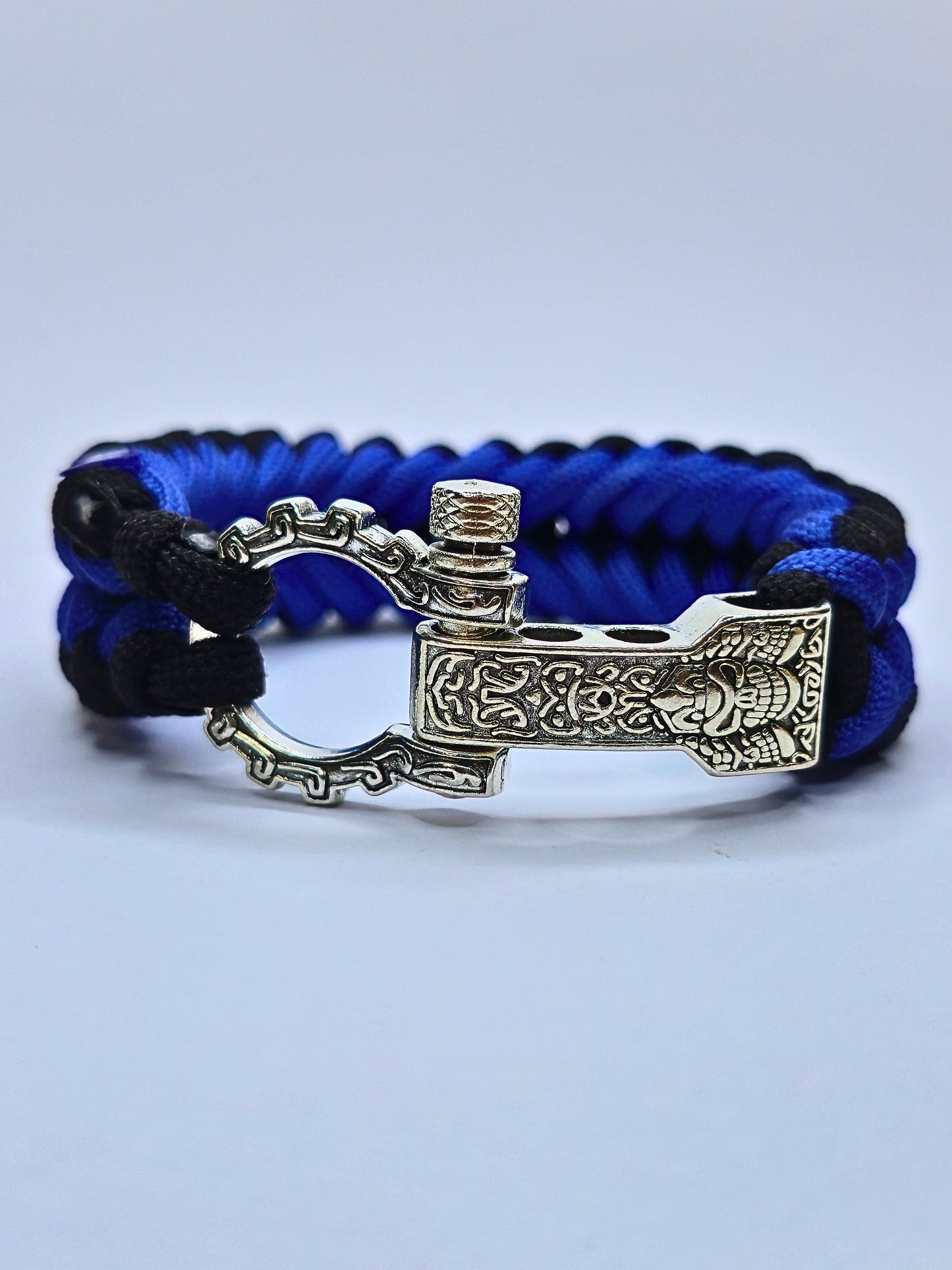 Paracord Armband mit Wikinger-Verschluss