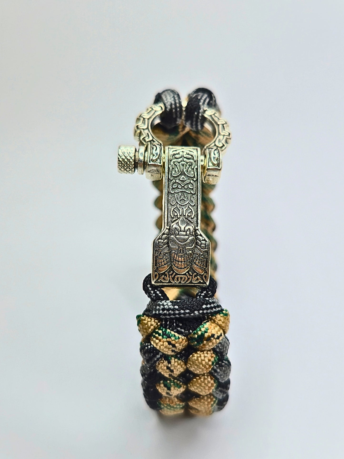 Paracord Armband mit Wikinger-Verschluss
