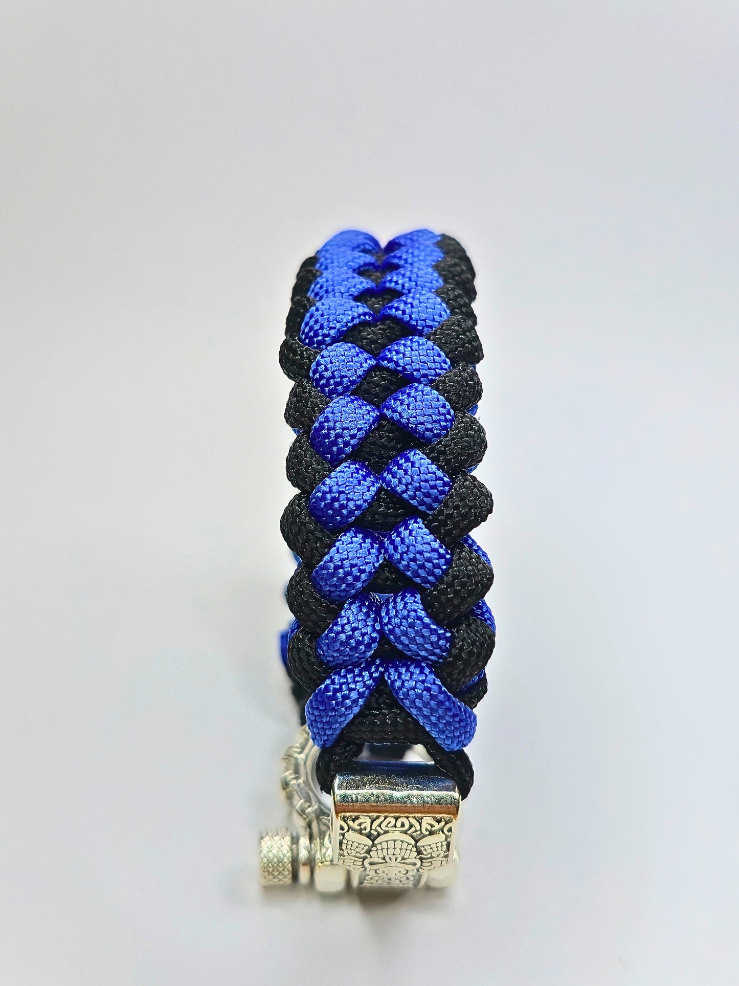 Paracord Armband mit Wikinger-Verschluss